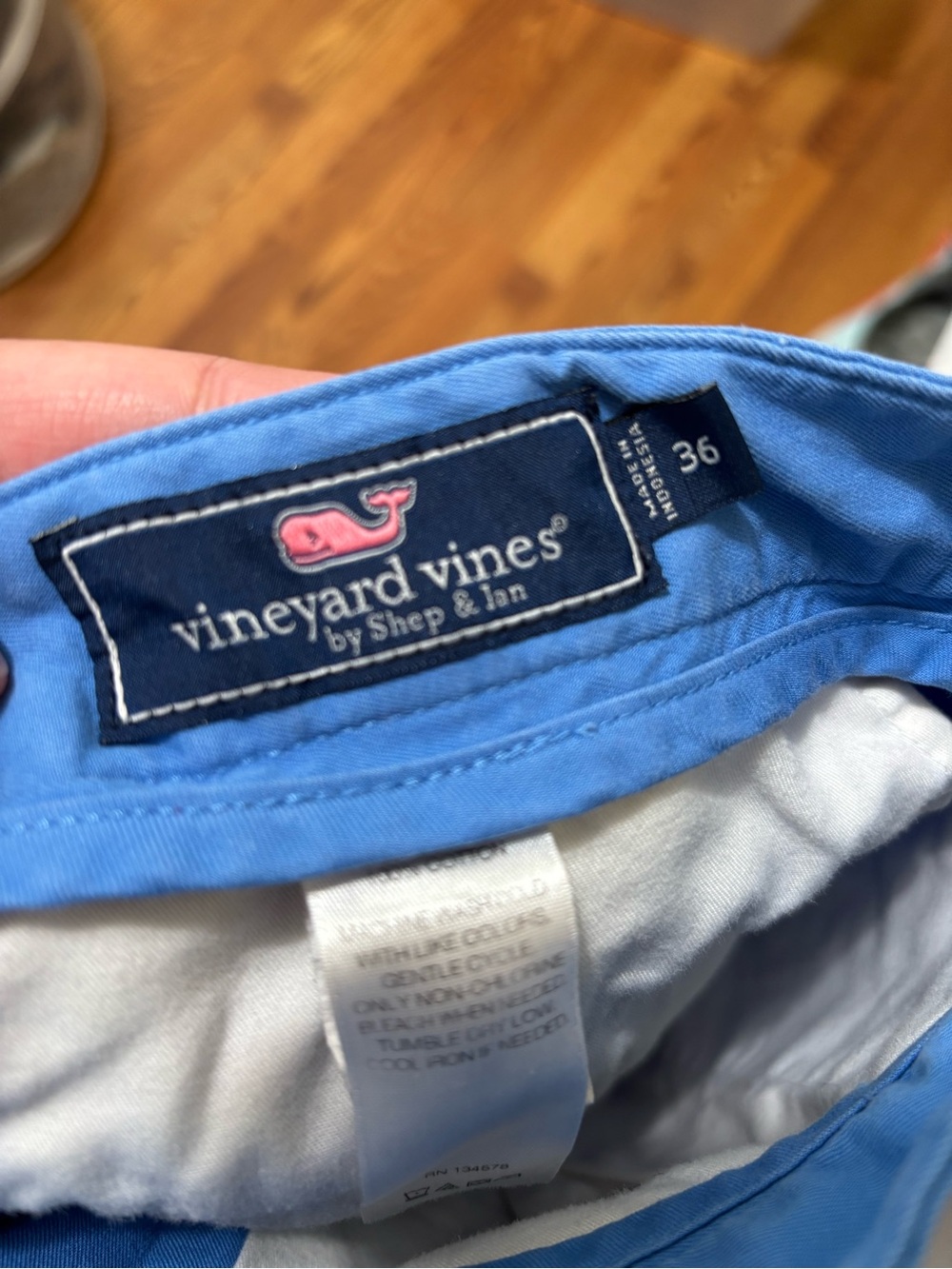 Vineyard Vines Men's Blue Casual Cotton Shorts - Picture 4 of 4